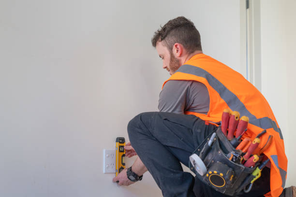  Maquoketa, IA Electrician Pros